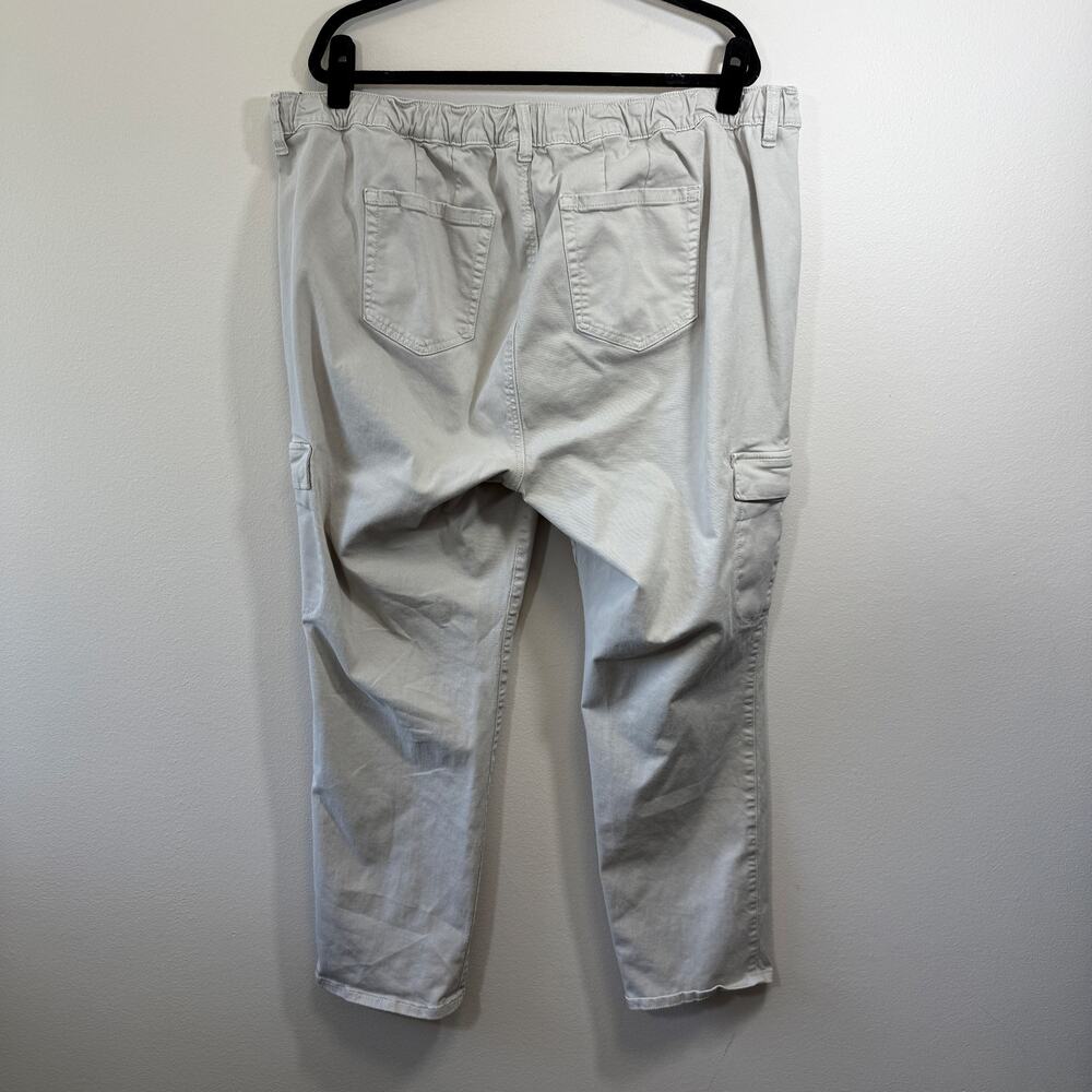 Torrid Pull-On Weekend Straight Stretch Twill Cargo Mid-Rise Pant Size 3x Khaki - Picture 3 of 11